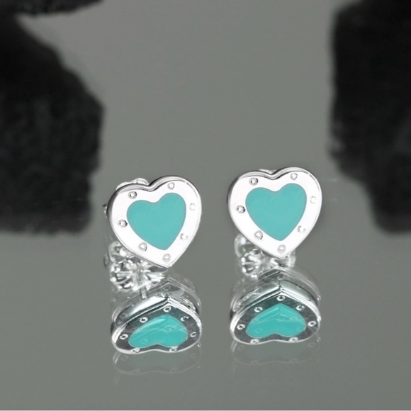Jewelry - Solid Sterling Silver 925 heart earrings